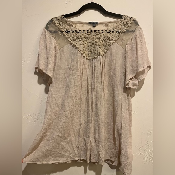 Hannah cream lace blouse - Picture 3 of 5